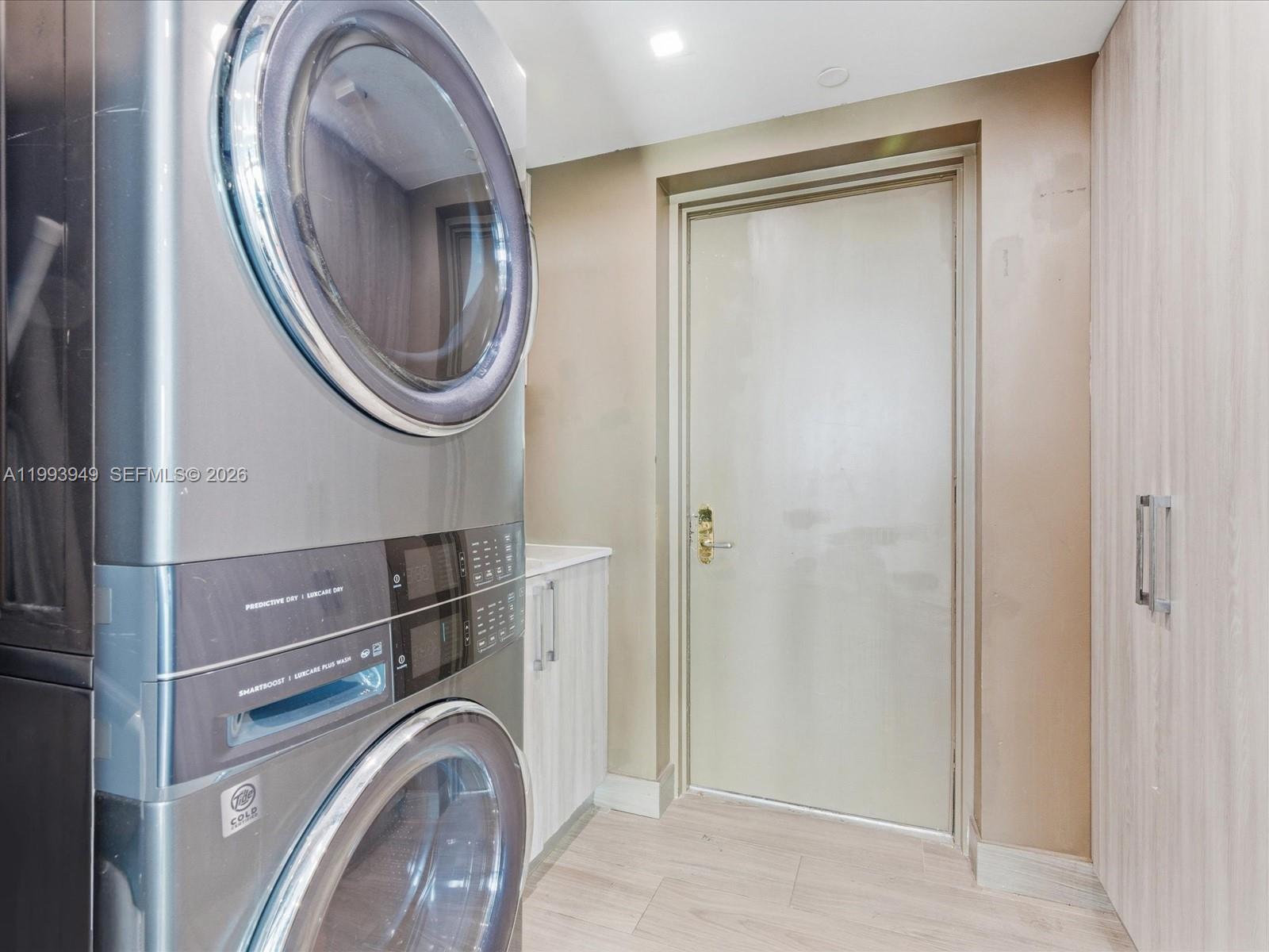 TOWERS OF PORTO VITA-SOUT - Residential