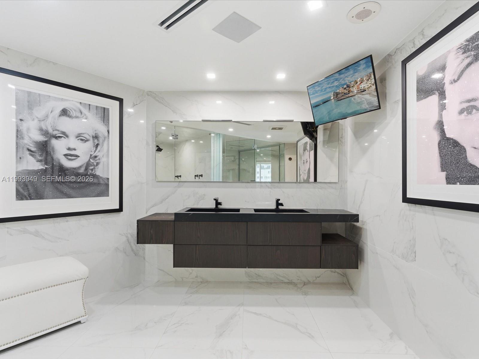 TOWERS OF PORTO VITA-SOUT - Residential