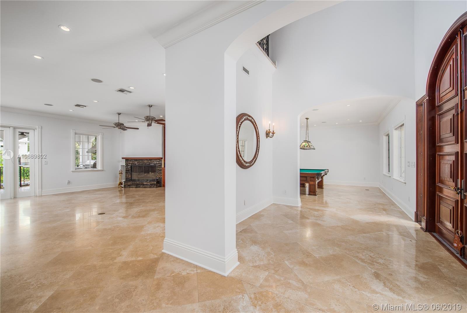 CORAL WATERWAY REPLAT - Residential