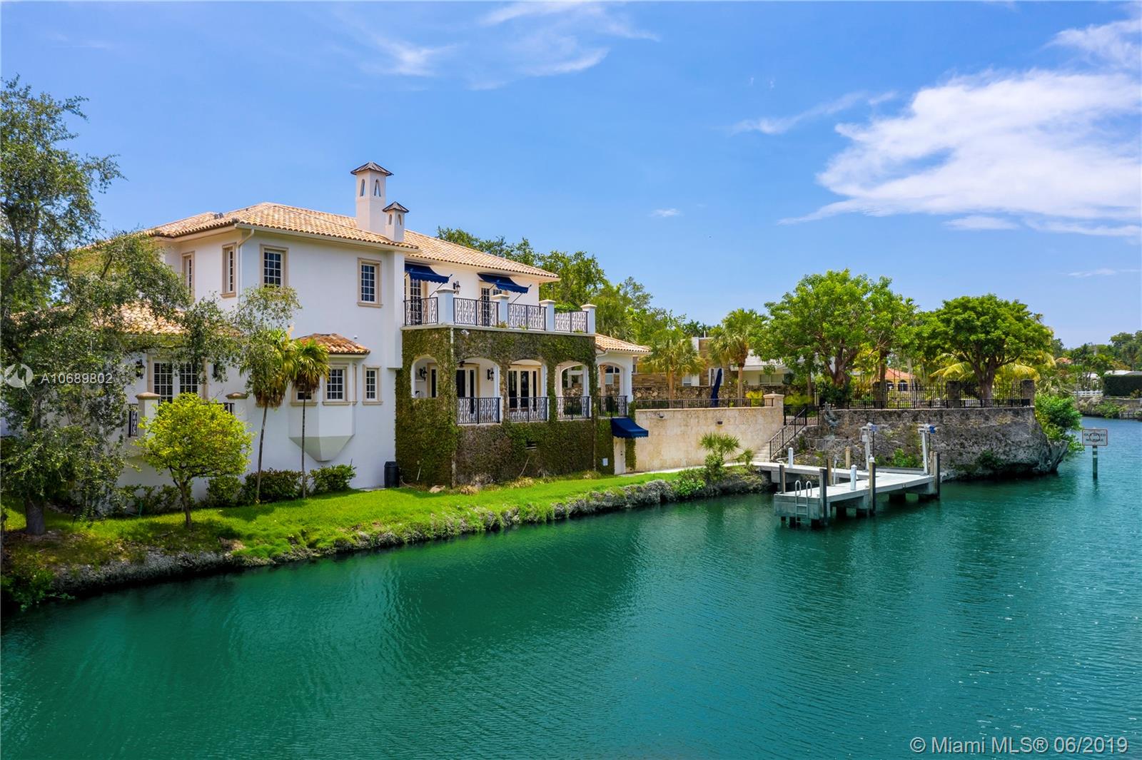 CORAL WATERWAY REPLAT - Residential