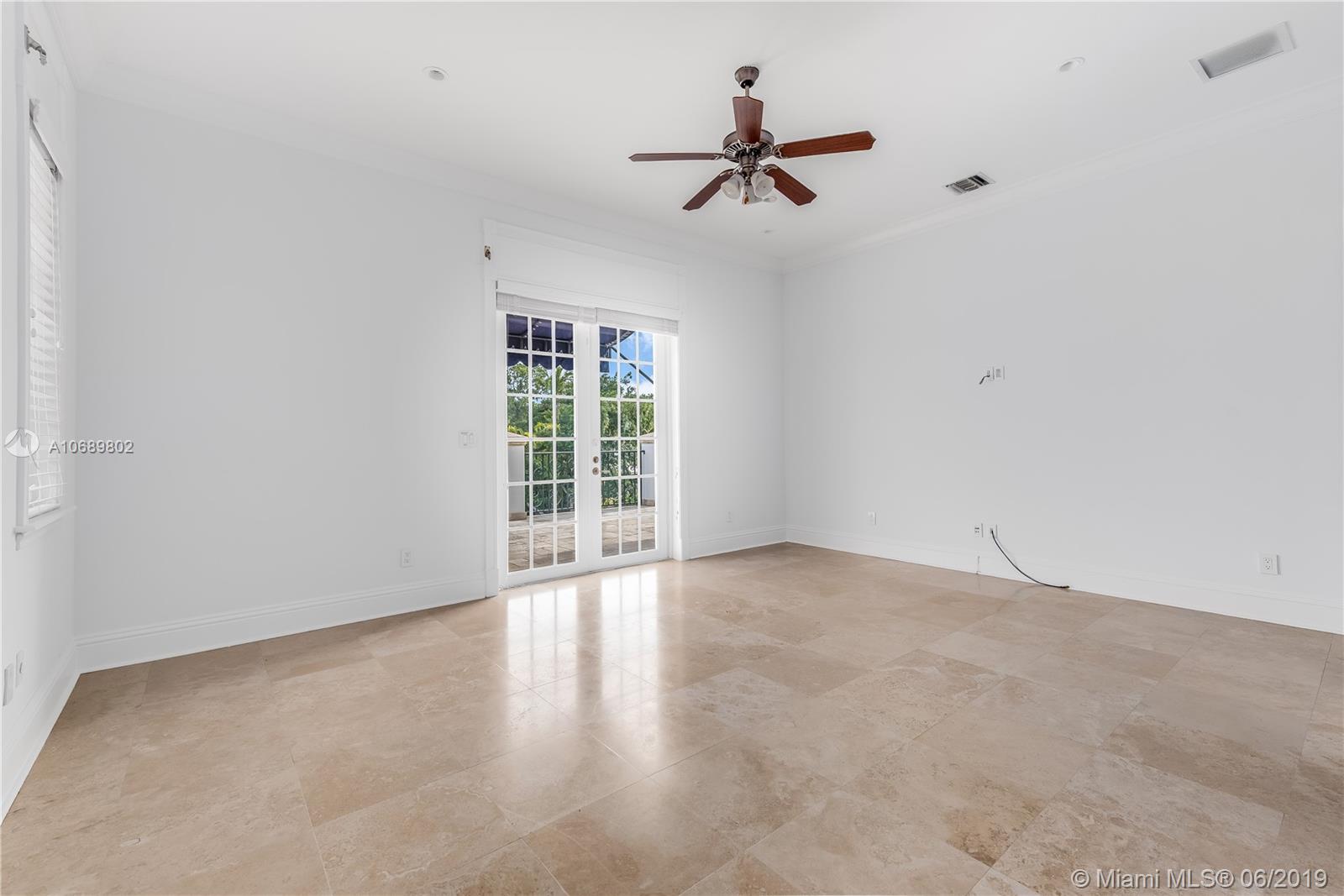 CORAL WATERWAY REPLAT - Residential