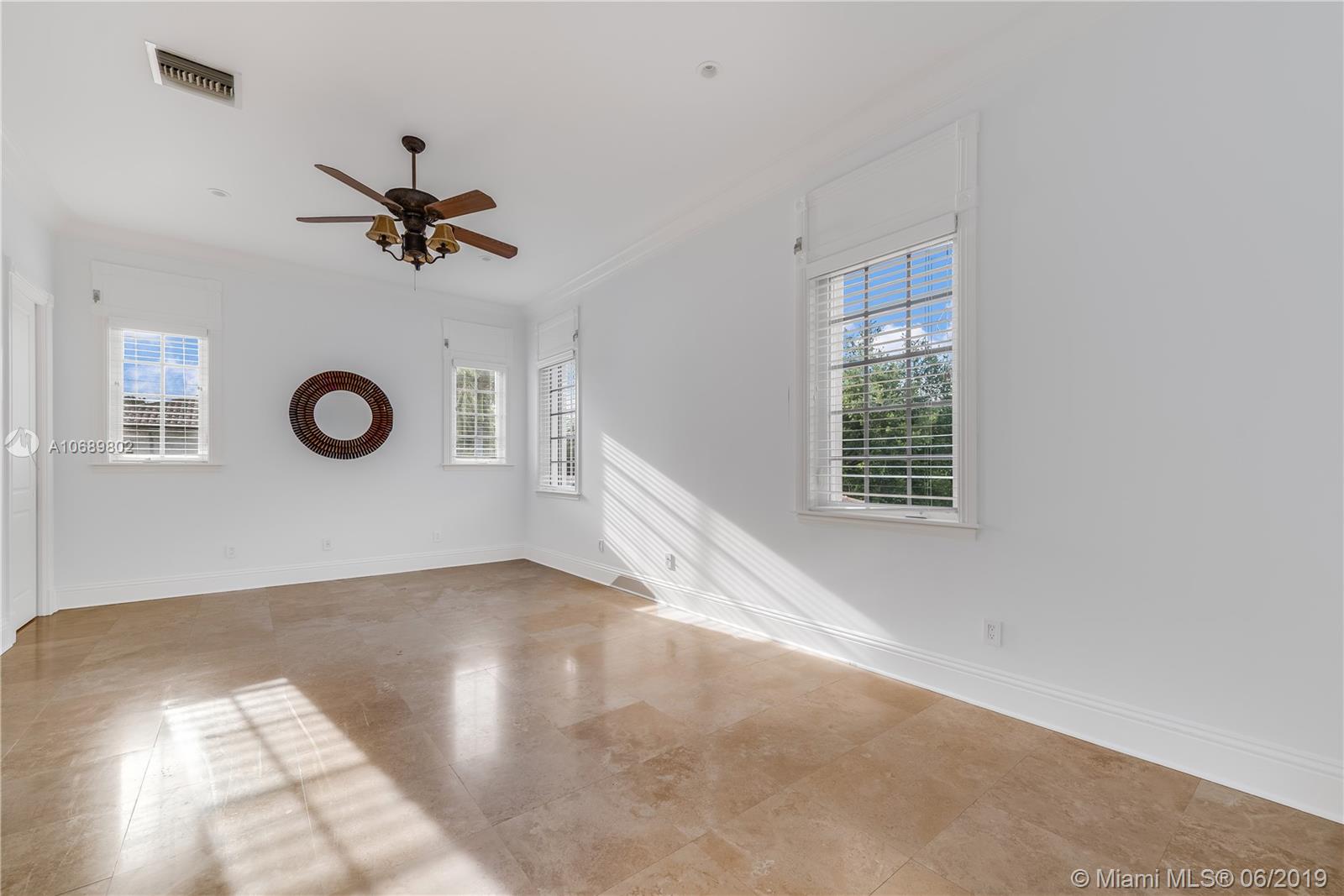 CORAL WATERWAY REPLAT - Residential