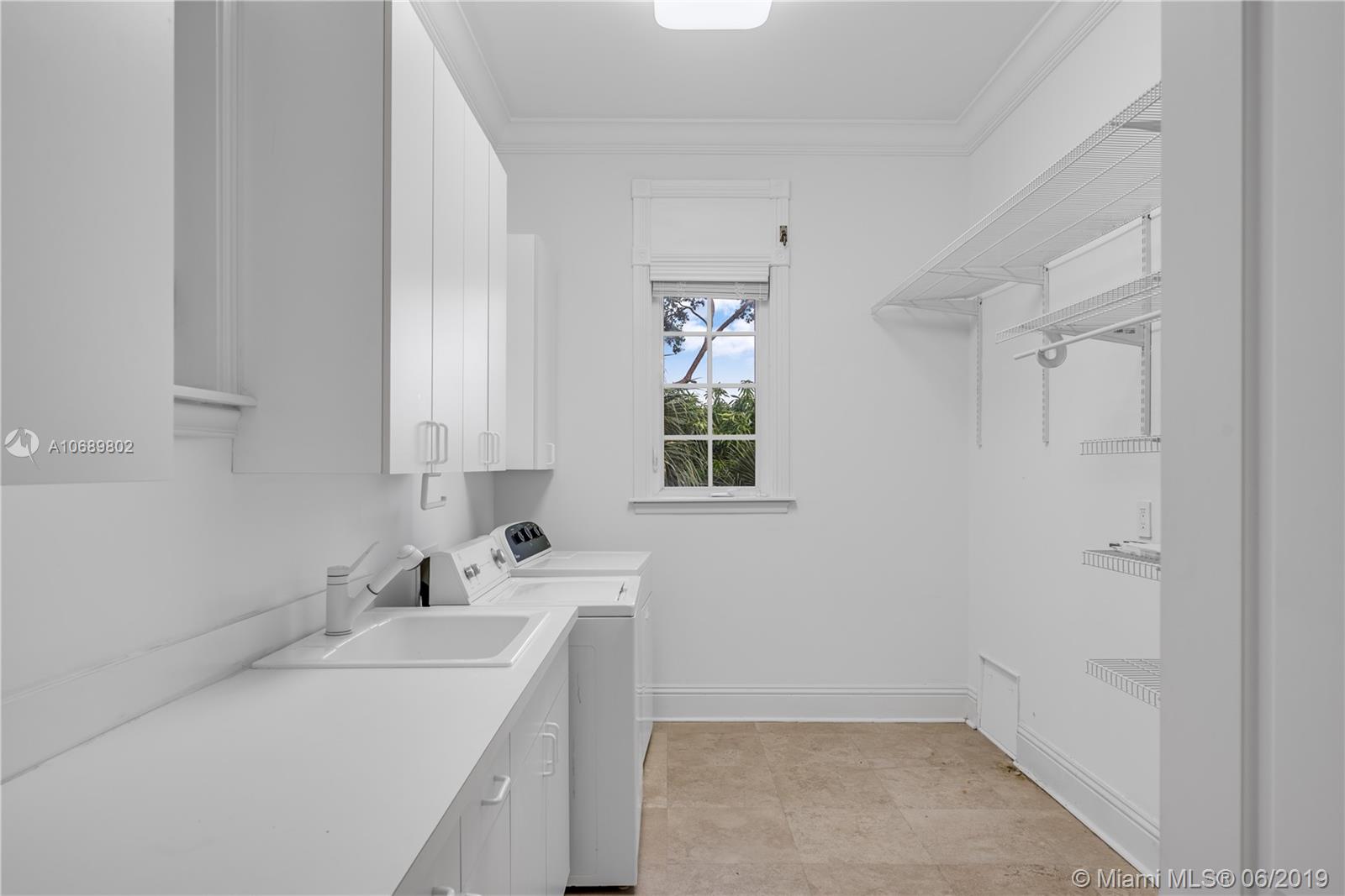 CORAL WATERWAY REPLAT - Residential