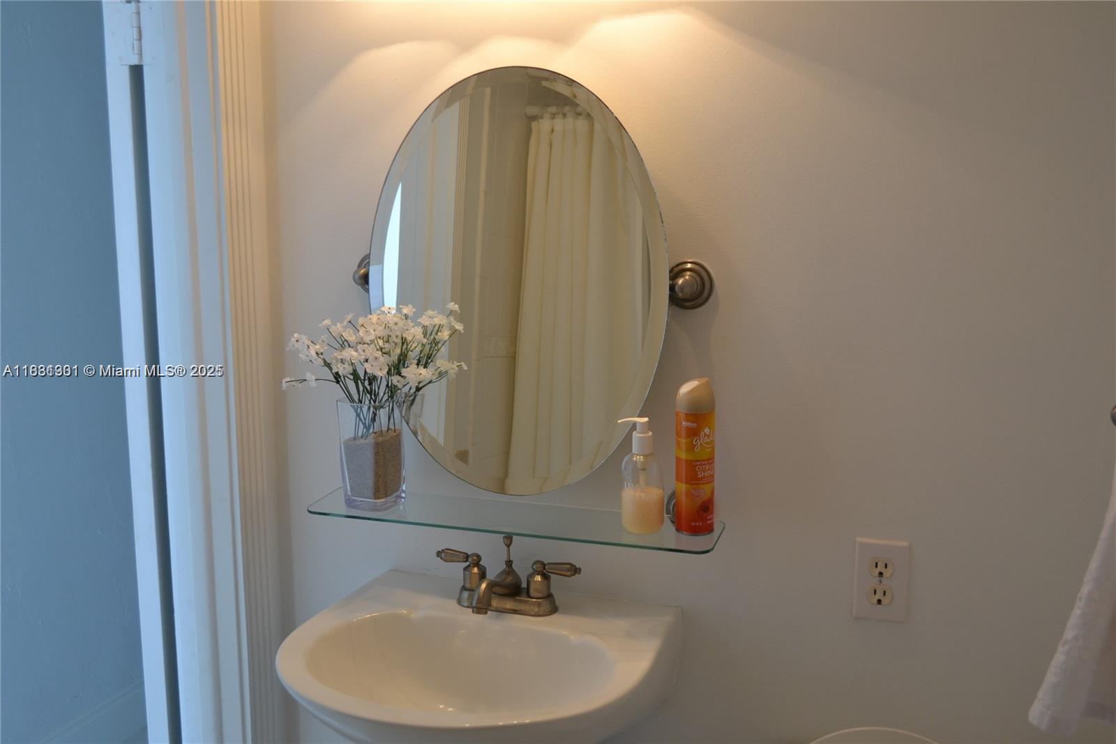 REGENCY TOWER CONDO - Residential Lease