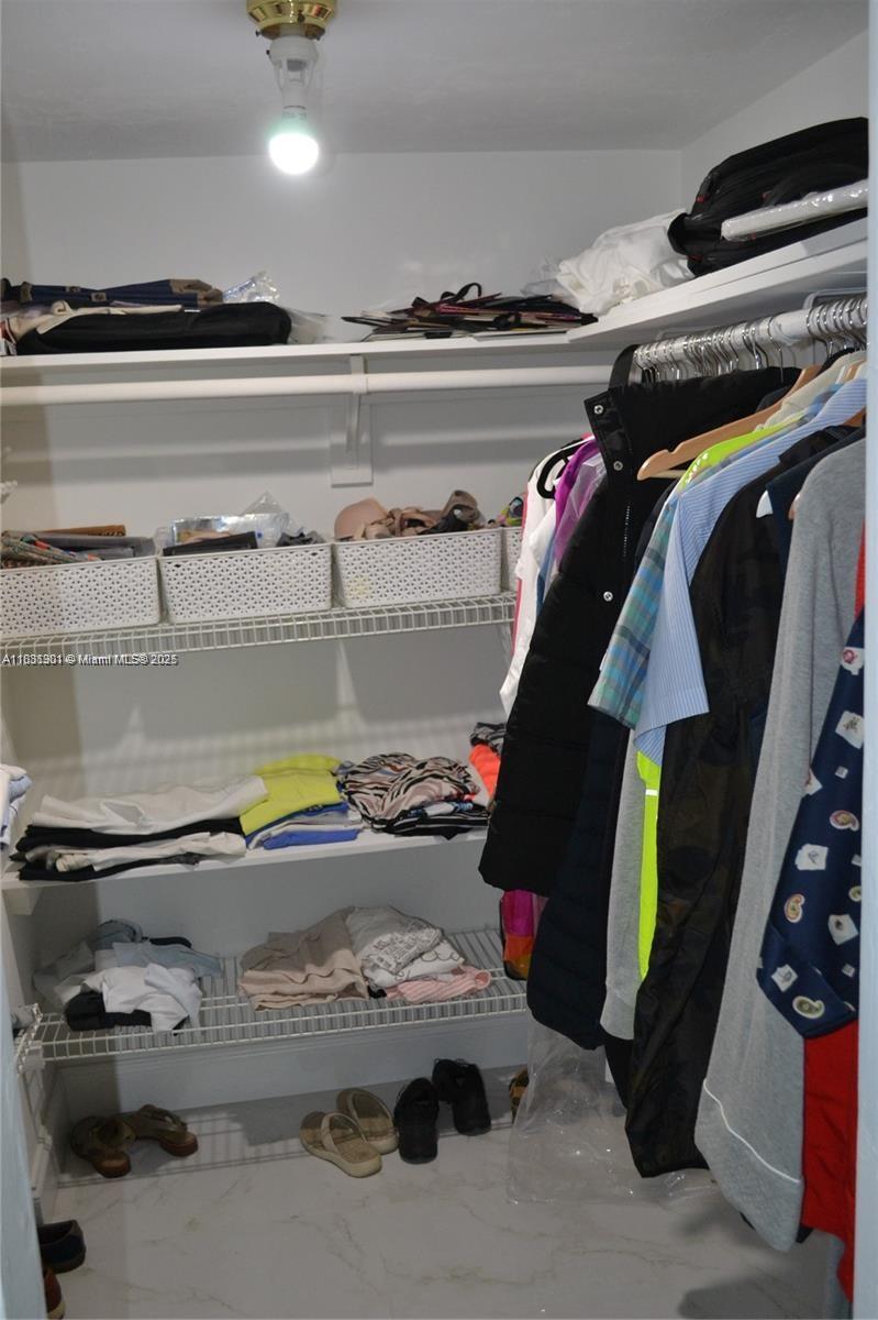 REGENCY TOWER CONDO - Residential Lease