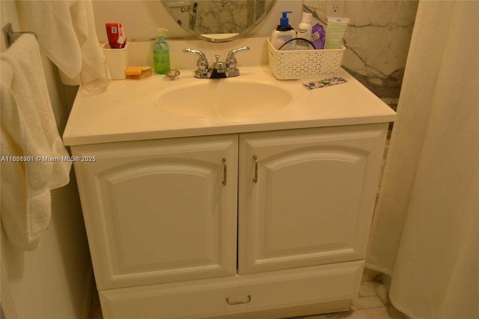 REGENCY TOWER CONDO - Residential Lease