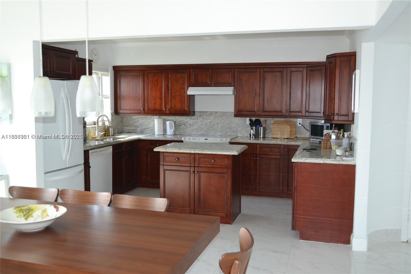 REGENCY TOWER CONDO - Residential Lease