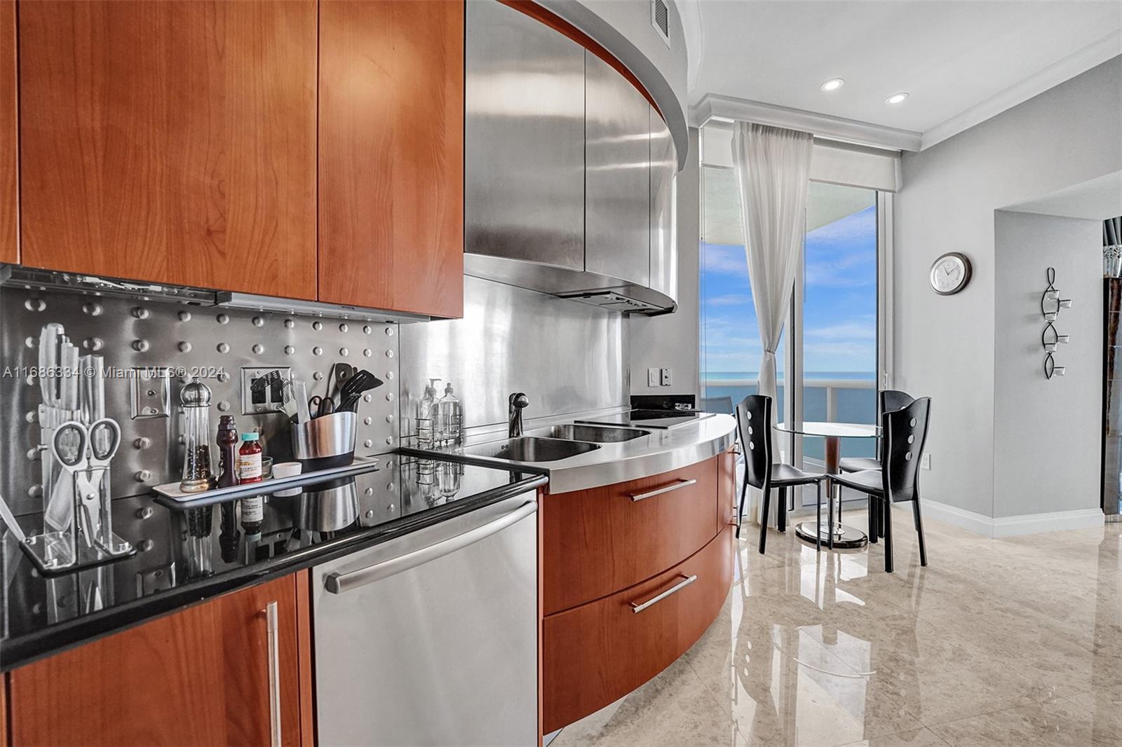TRUMP PALACE CONDO - Residential