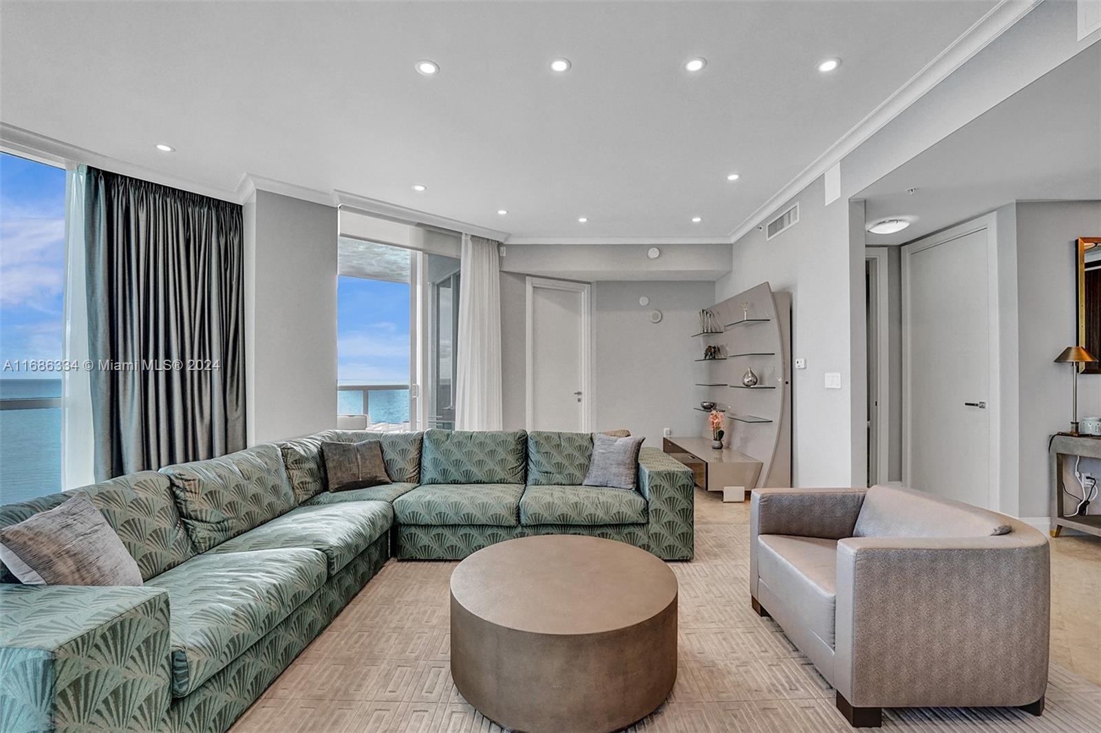 TRUMP PALACE CONDO - Residential