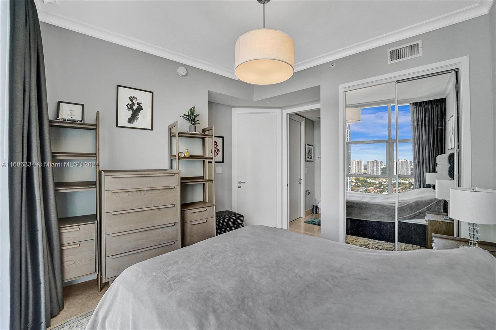 TRUMP PALACE CONDO - Residential