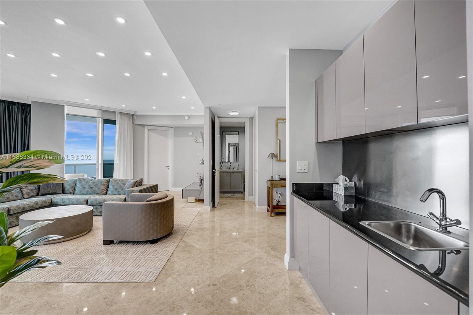 TRUMP PALACE CONDO - Residential