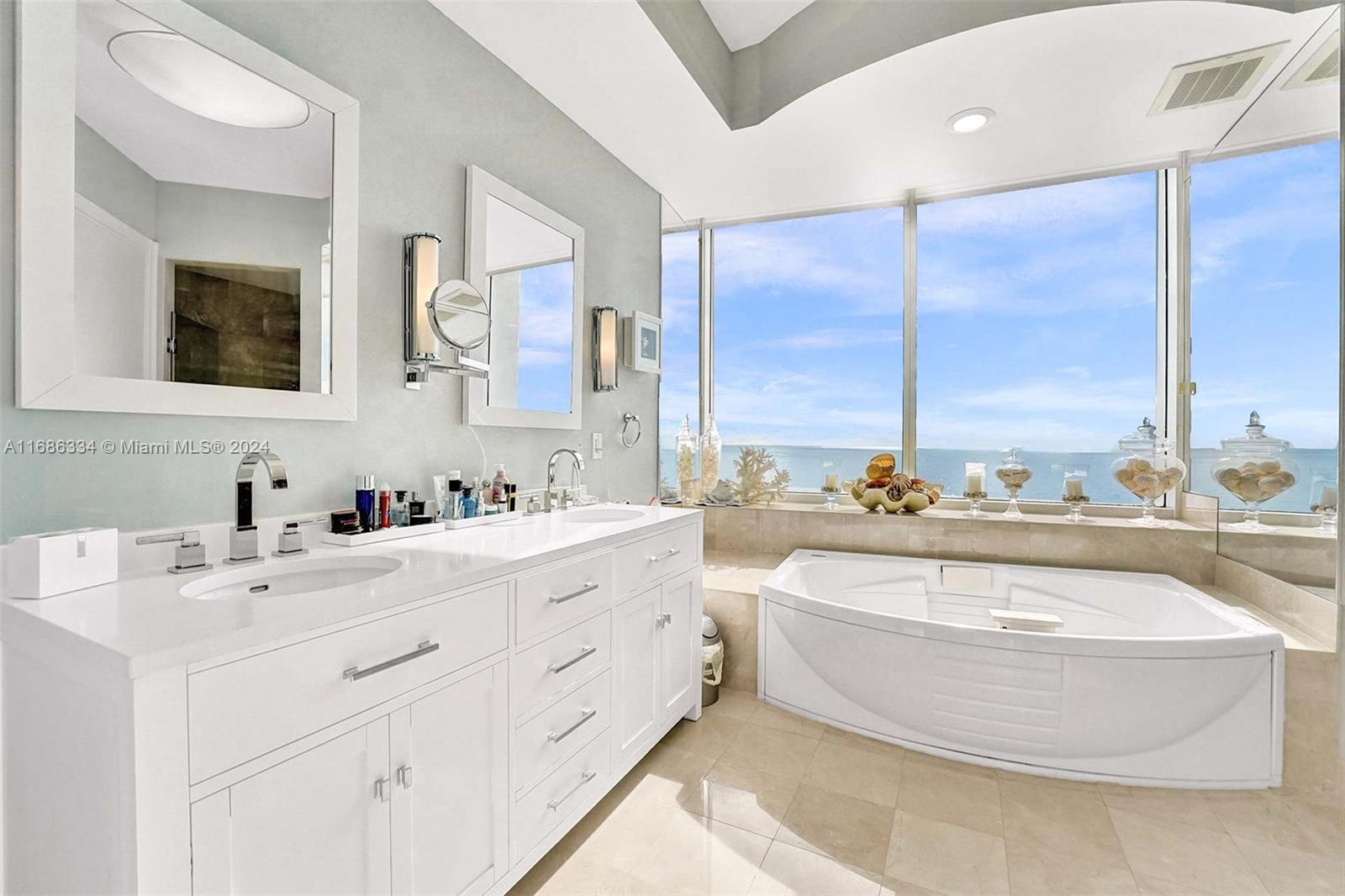 TRUMP PALACE CONDO - Residential
