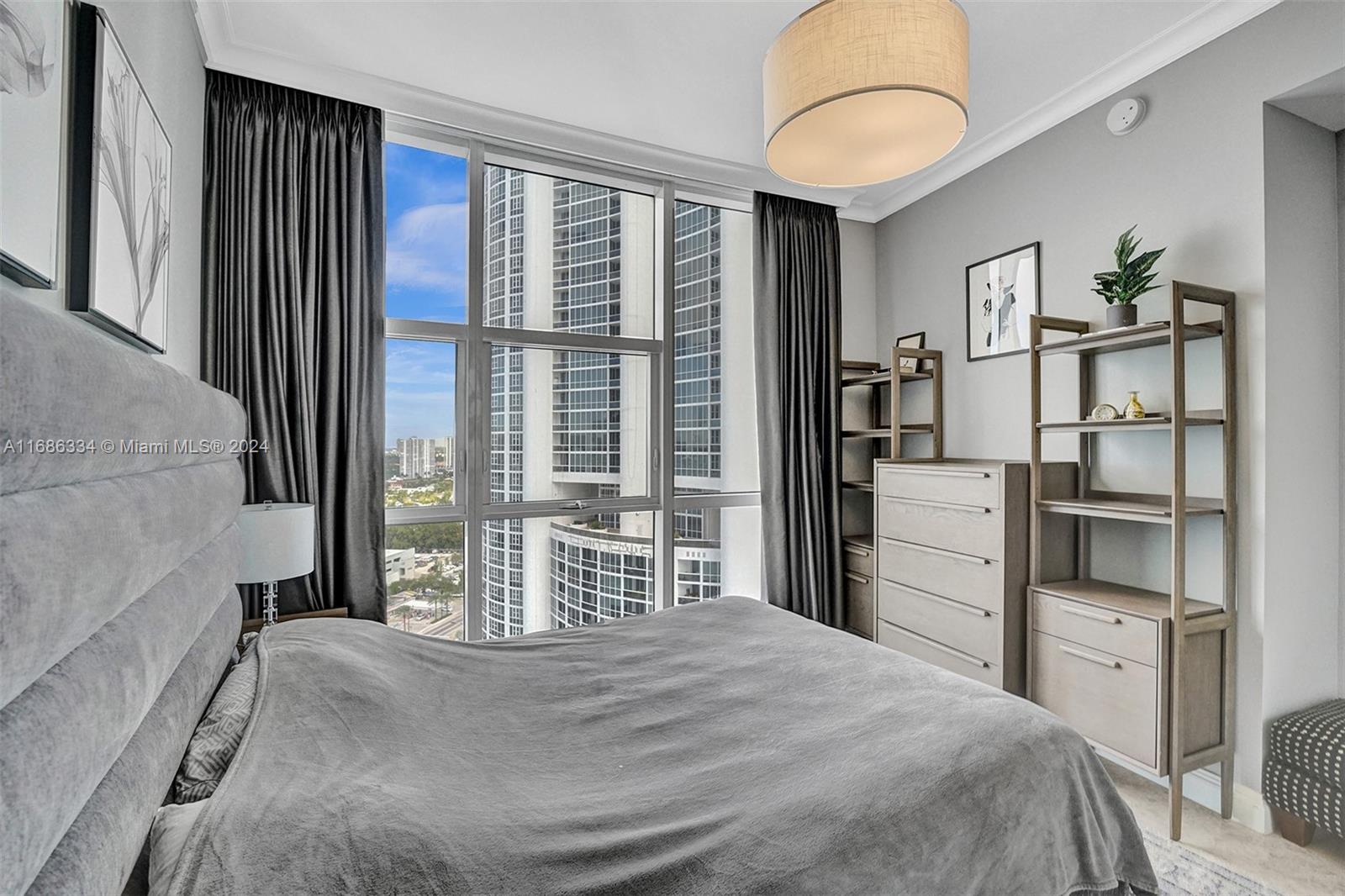 TRUMP PALACE CONDO - Residential