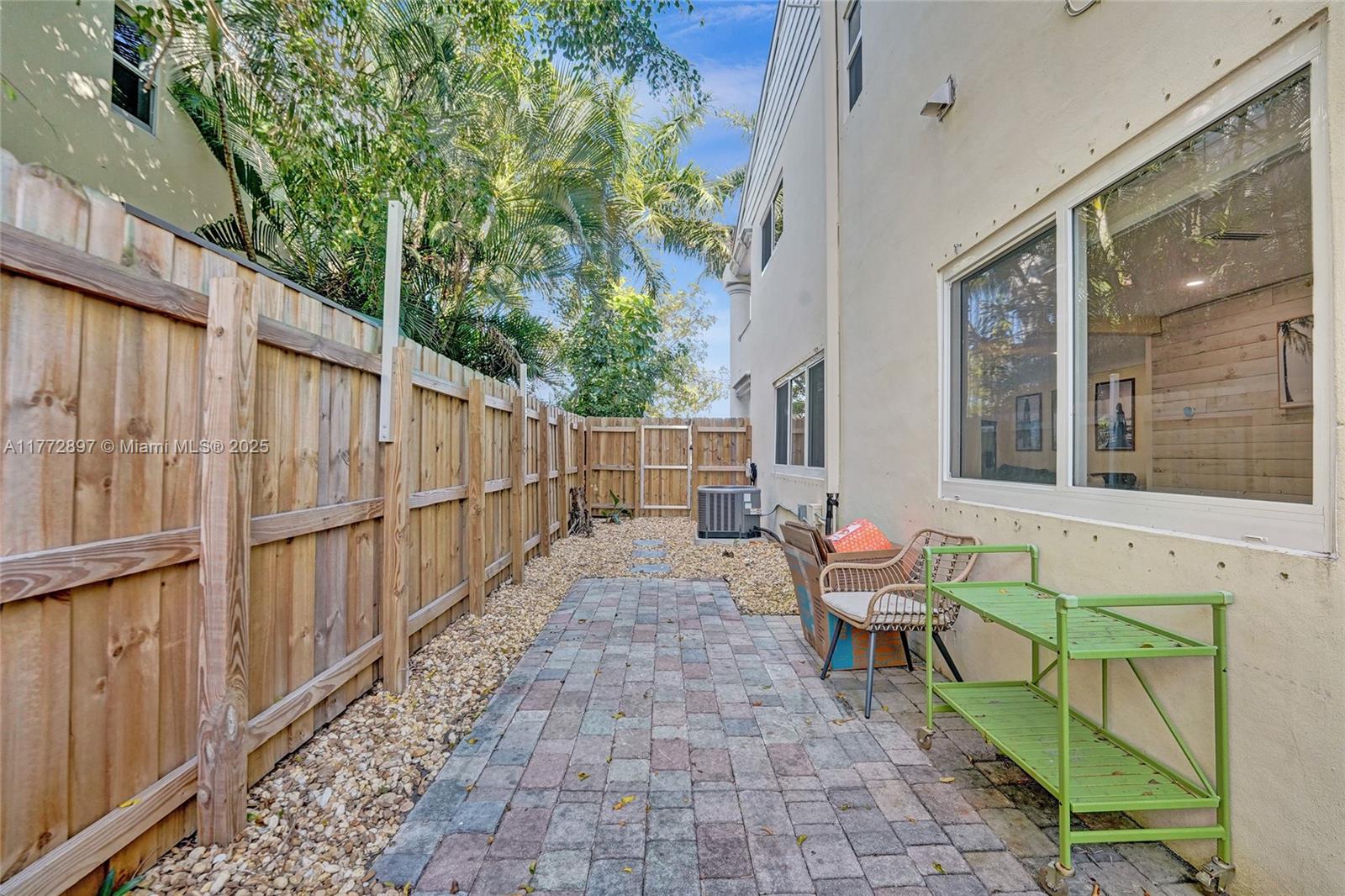 CORAL RIDGE LANDINGS II C - Residential