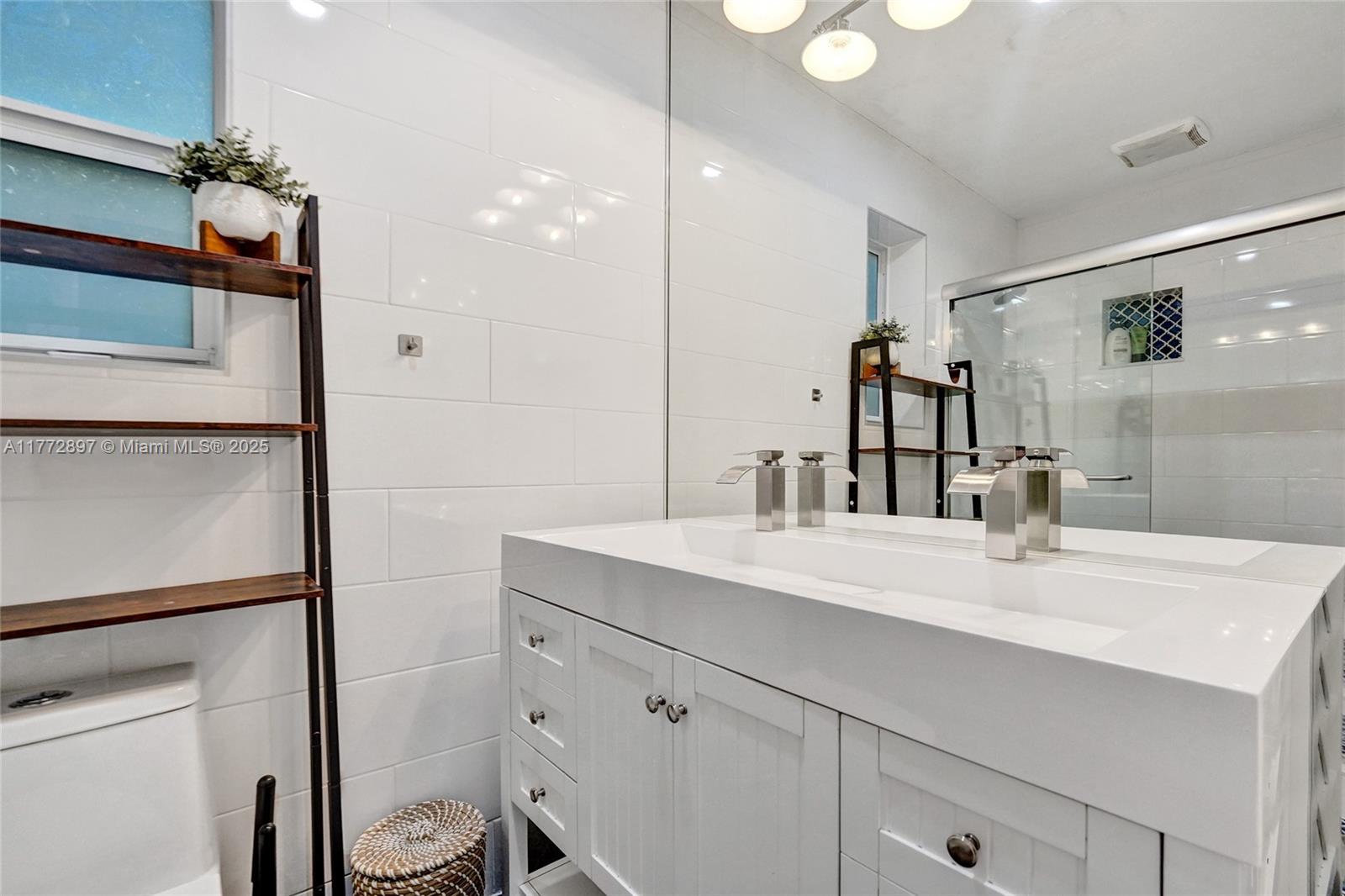 CORAL RIDGE LANDINGS II C - Residential