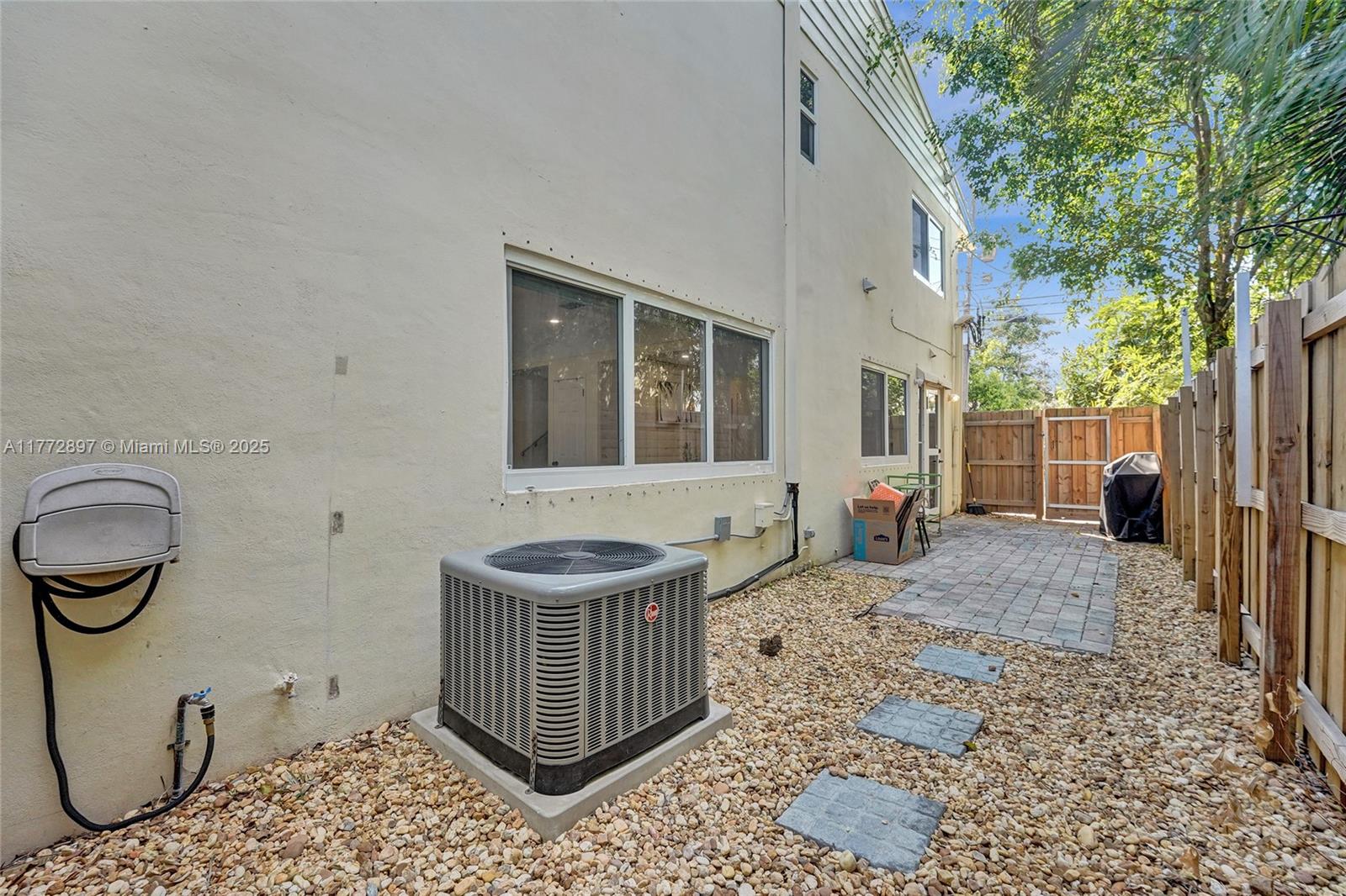 CORAL RIDGE LANDINGS II C - Residential