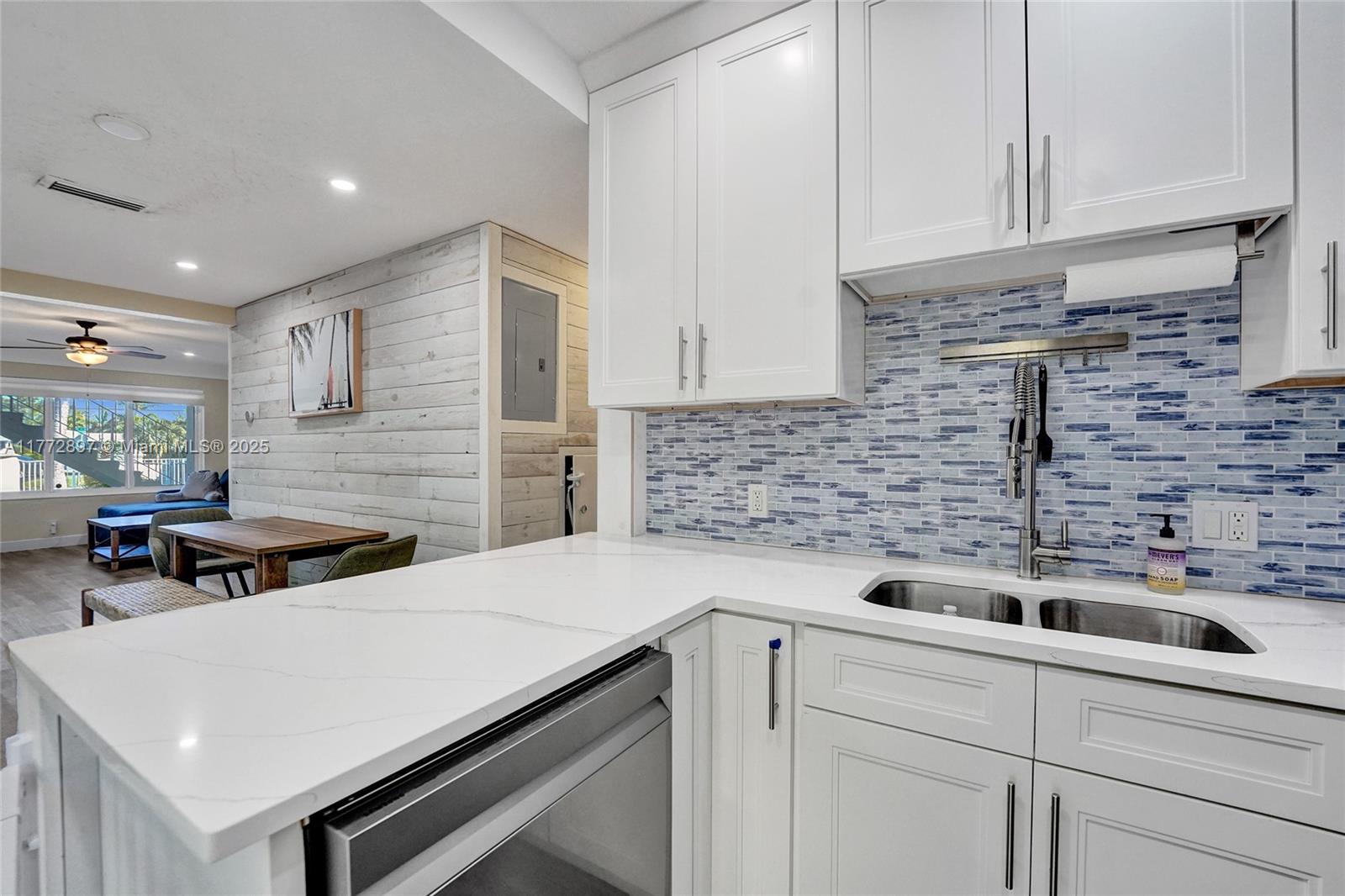 CORAL RIDGE LANDINGS II C - Residential