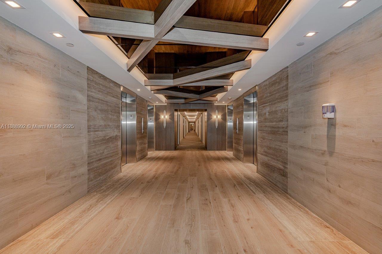 RONEY PALACE CONDO - Residential Lease