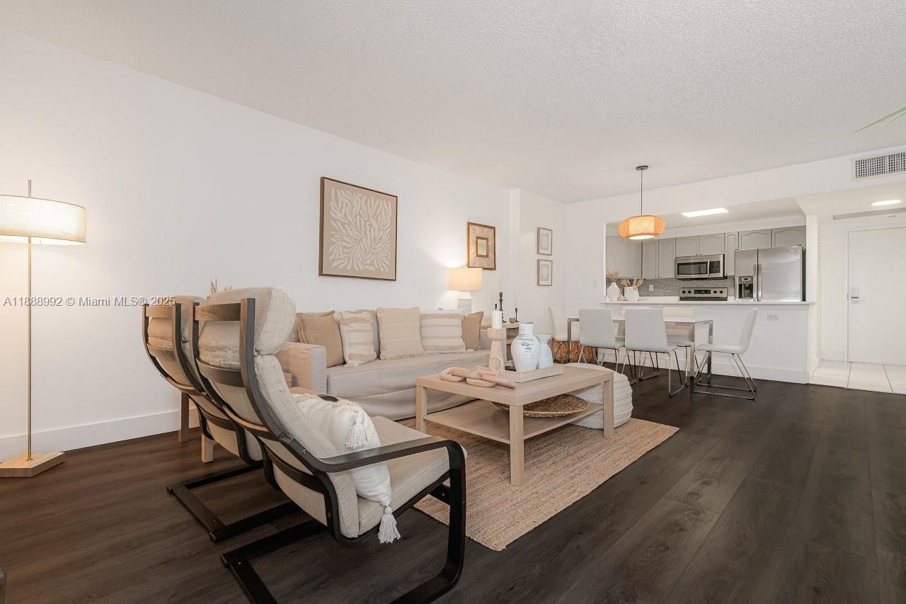 RONEY PALACE CONDO - Residential Lease