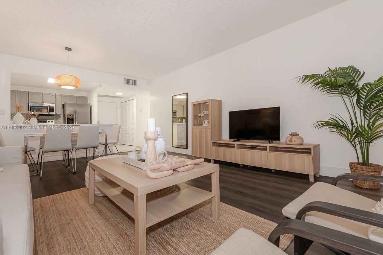 RONEY PALACE CONDO - Residential Lease