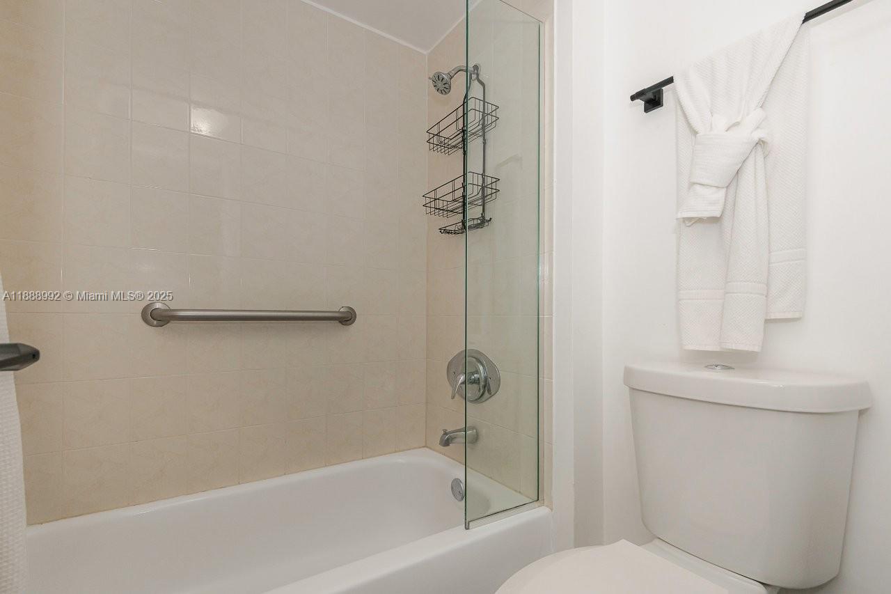 RONEY PALACE CONDO - Residential Lease