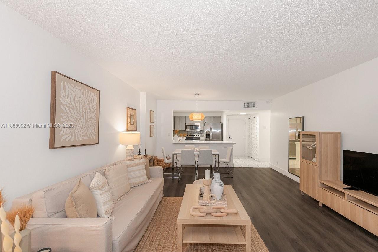 RONEY PALACE CONDO - Residential Lease