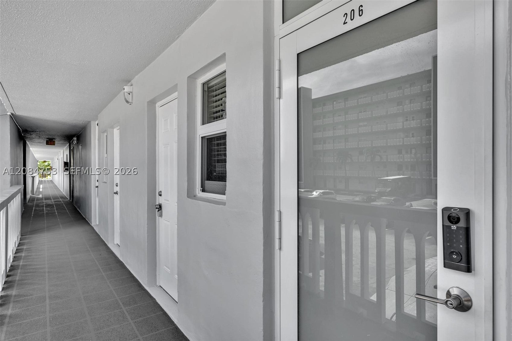 610 NE 12th Ave 206