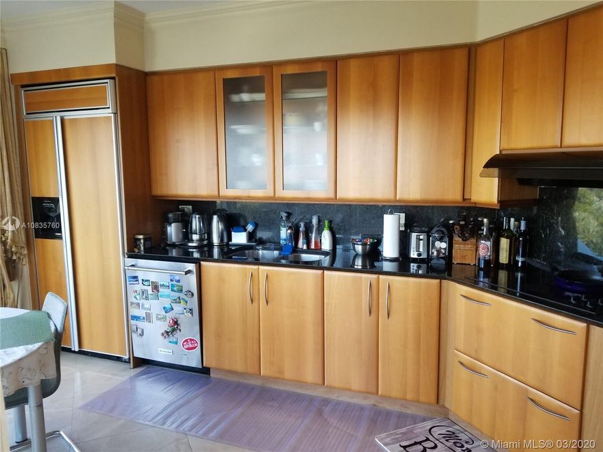 UNIQUE OCEAN & INTRACOASTAL VIEWS - 2,440 SF. - 3 BED/ 4.5 BATH - LUXURY AMENITIES - POOL - GYM - TENNIS - RESTAURANT - PARTY ROOM - COVER PARKING - CONCIERGE 24 HS. - 2 MINUTES FROM AVENTURA MALL - 5 MINUTES FROM BAL HARBOUR SHOPPS - BEST PLACE TO LIVE - CALL NOW !!! ***MINIMUM 6 MONTH RENT ***AVAILABLE SEPTEMBER 1,2020 ***