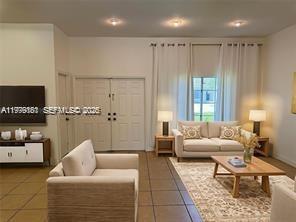 FANTASY REEF - Residential Lease