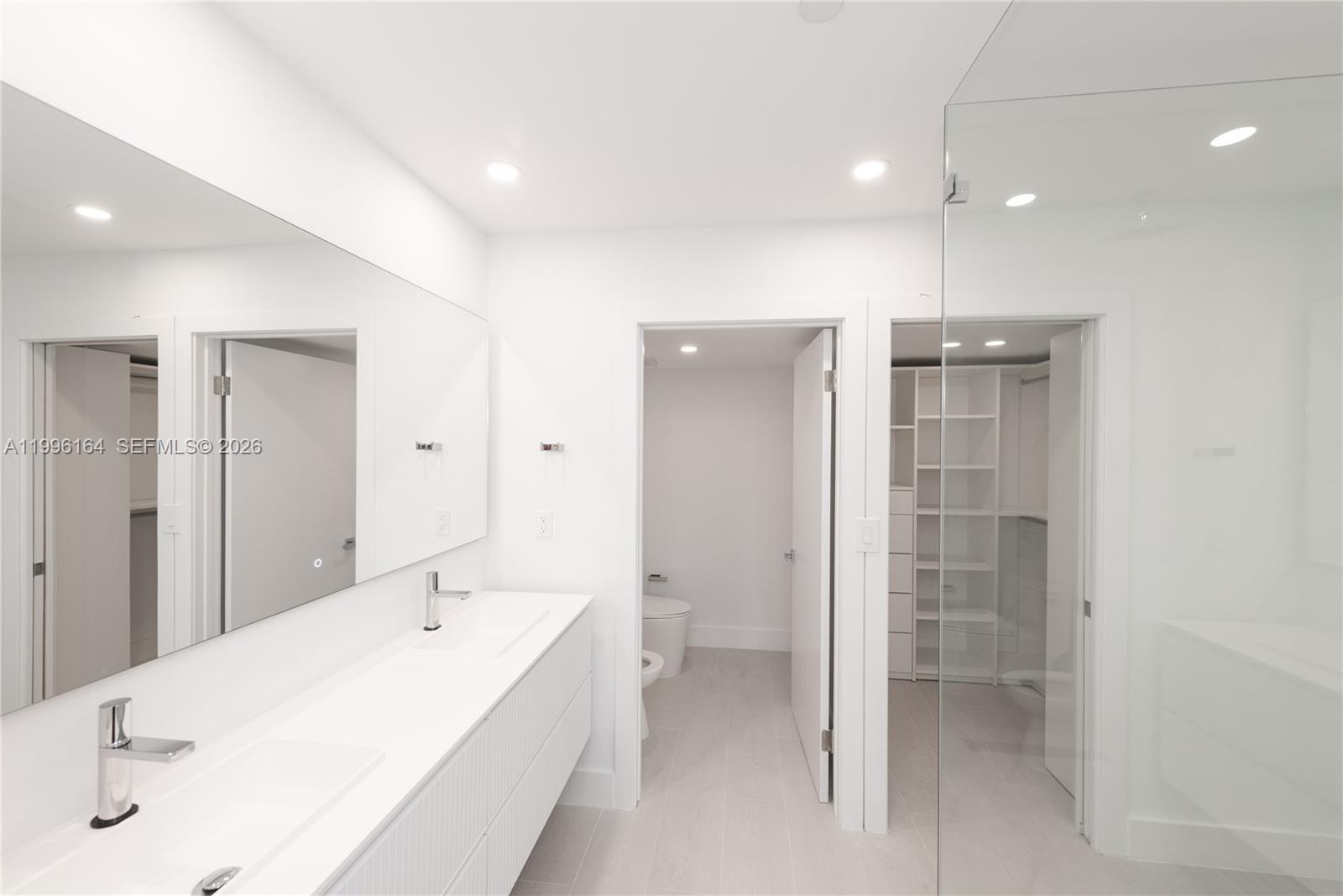 THE EMERALDBAY @ KEY COLO - Residential