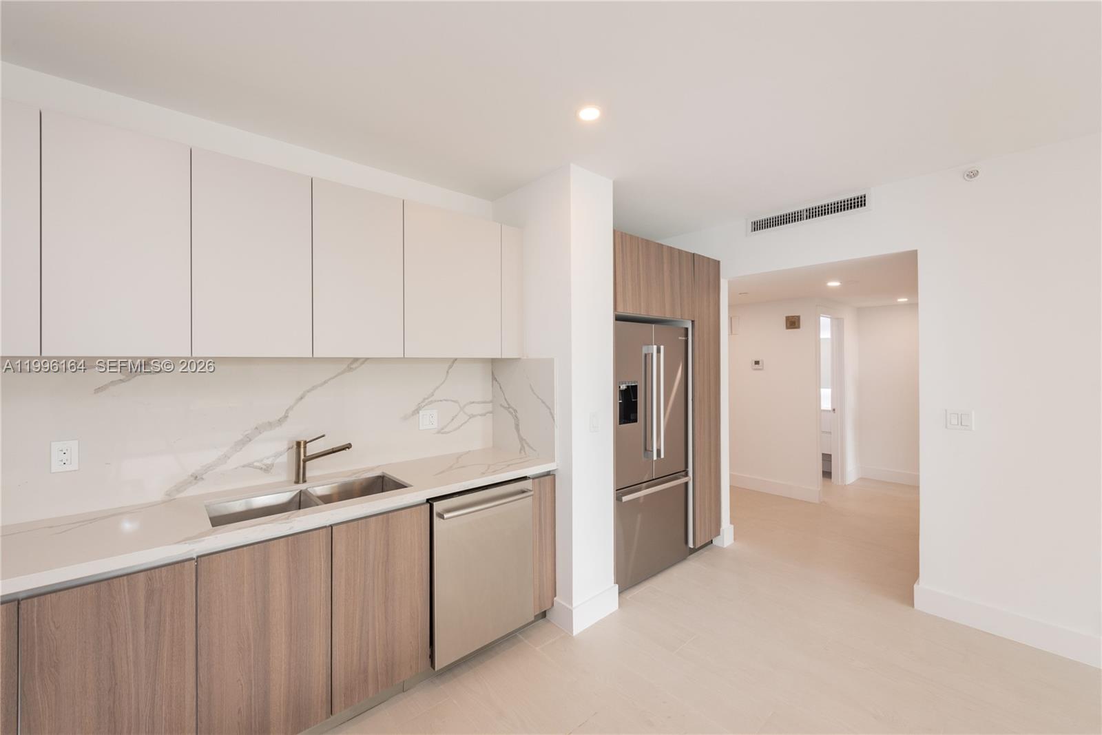 THE EMERALDBAY @ KEY COLO - Residential