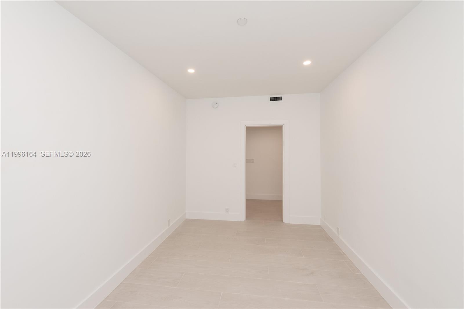 THE EMERALDBAY @ KEY COLO - Residential