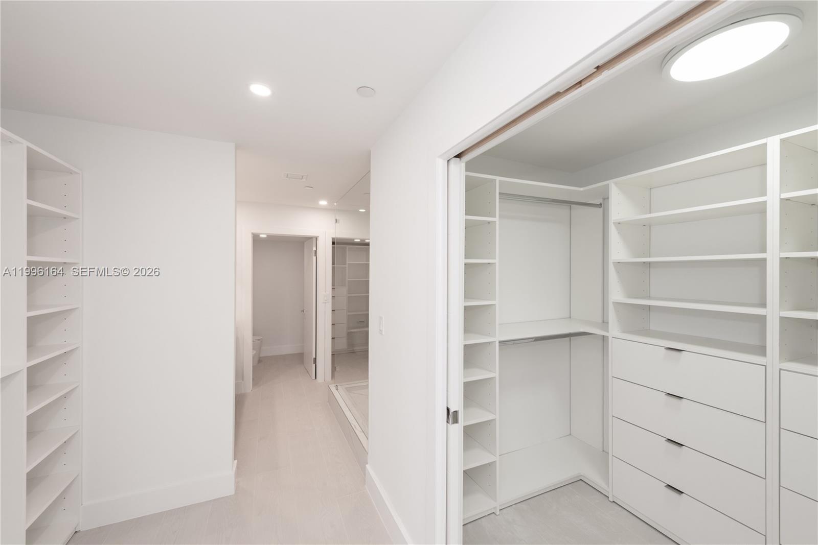 THE EMERALDBAY @ KEY COLO - Residential