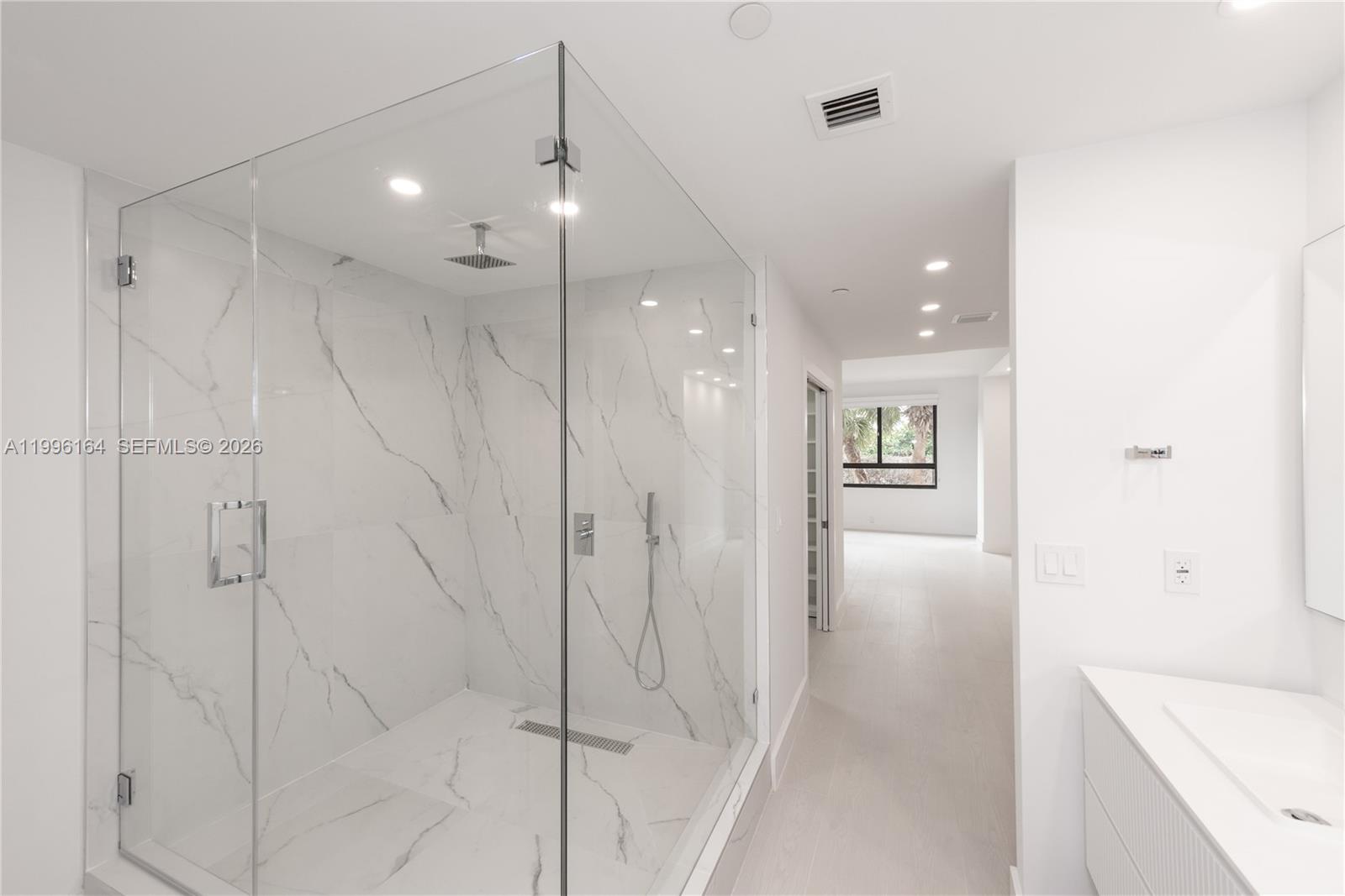 THE EMERALDBAY @ KEY COLO - Residential