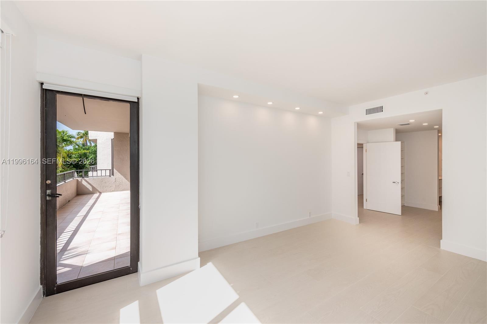 THE EMERALDBAY @ KEY COLO - Residential