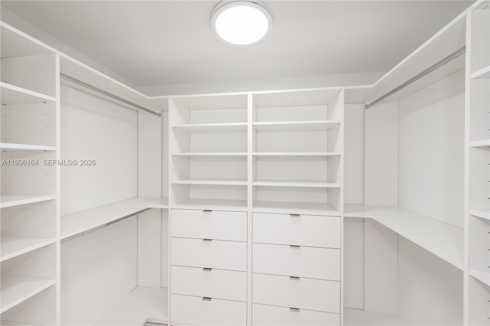 THE EMERALDBAY @ KEY COLO - Residential