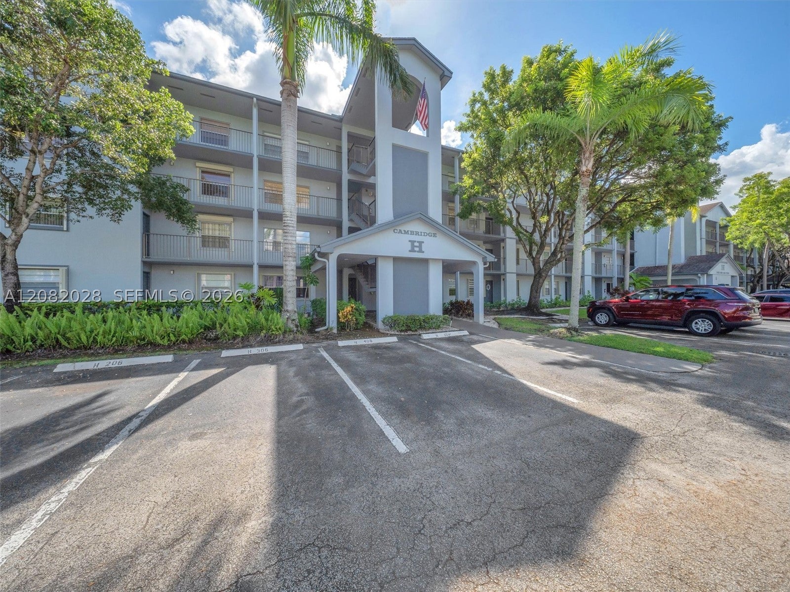 1401 SW 128th Ter 304H, Pembroke Pines FL 33027
