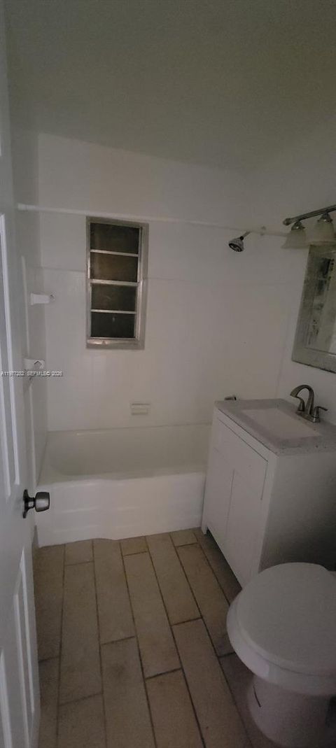Tiny photo for 142 SE 4th Ave, Boynton Beach, FL 33435 (MLS # A11977282)