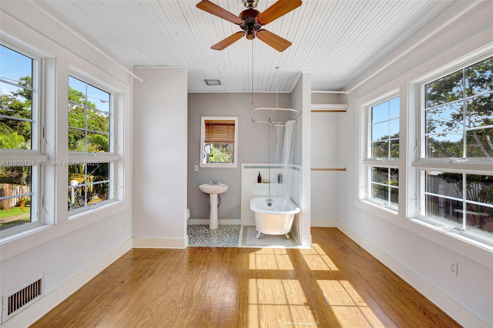 WAVERLY PLACE - Residential