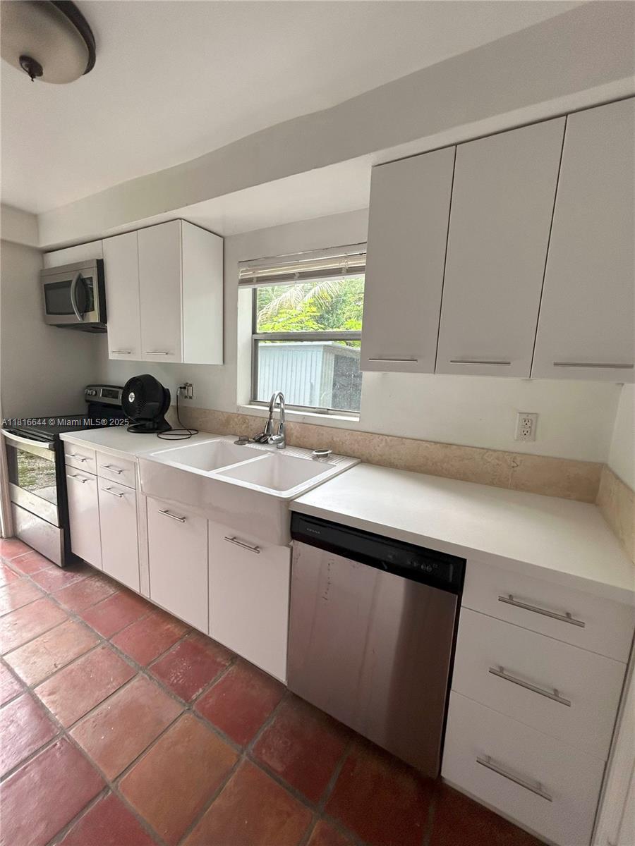 Rental Property at 3549 Loquat Ave, Miami, Broward County, Florida - Bedrooms: 2 
Bathrooms: 2  - $3,995 MO.