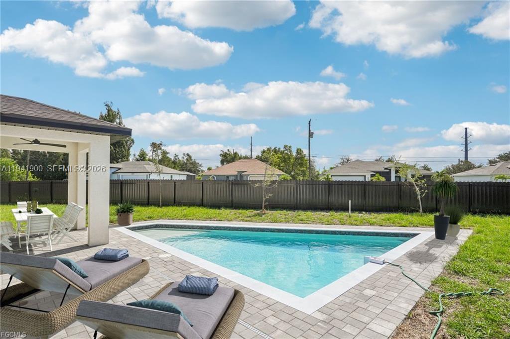 CAPE CORAL - Residential