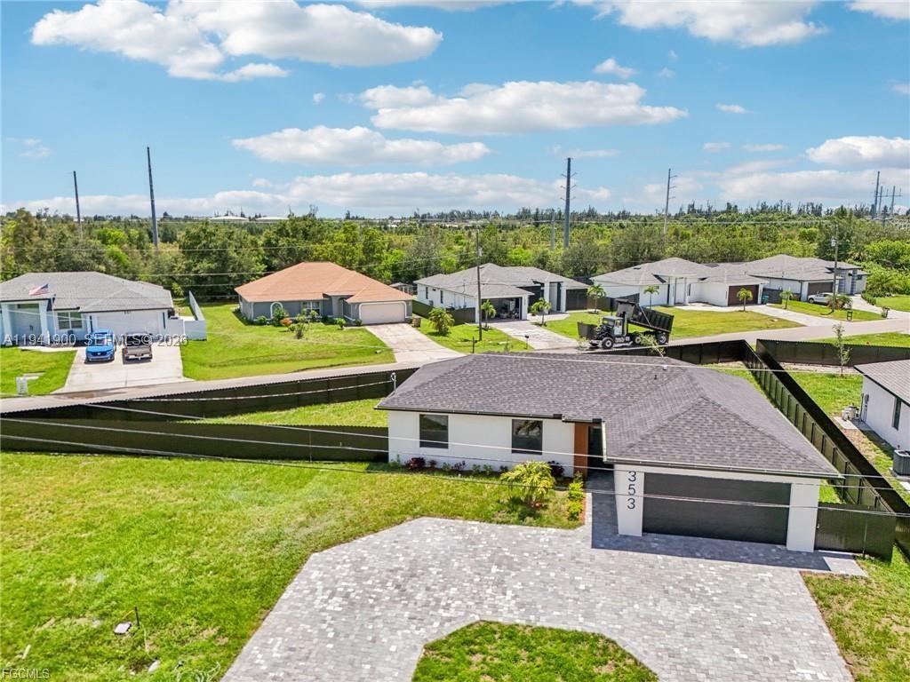 CAPE CORAL - Residential