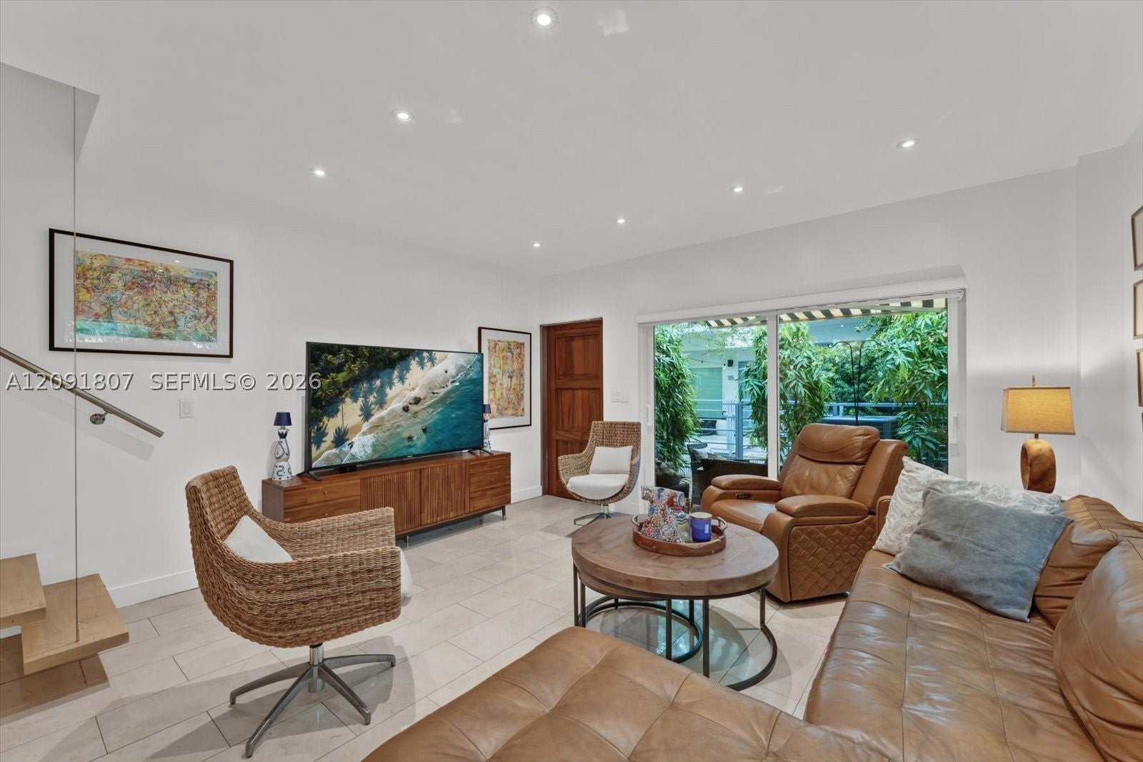 208 Jefferson Ave 101