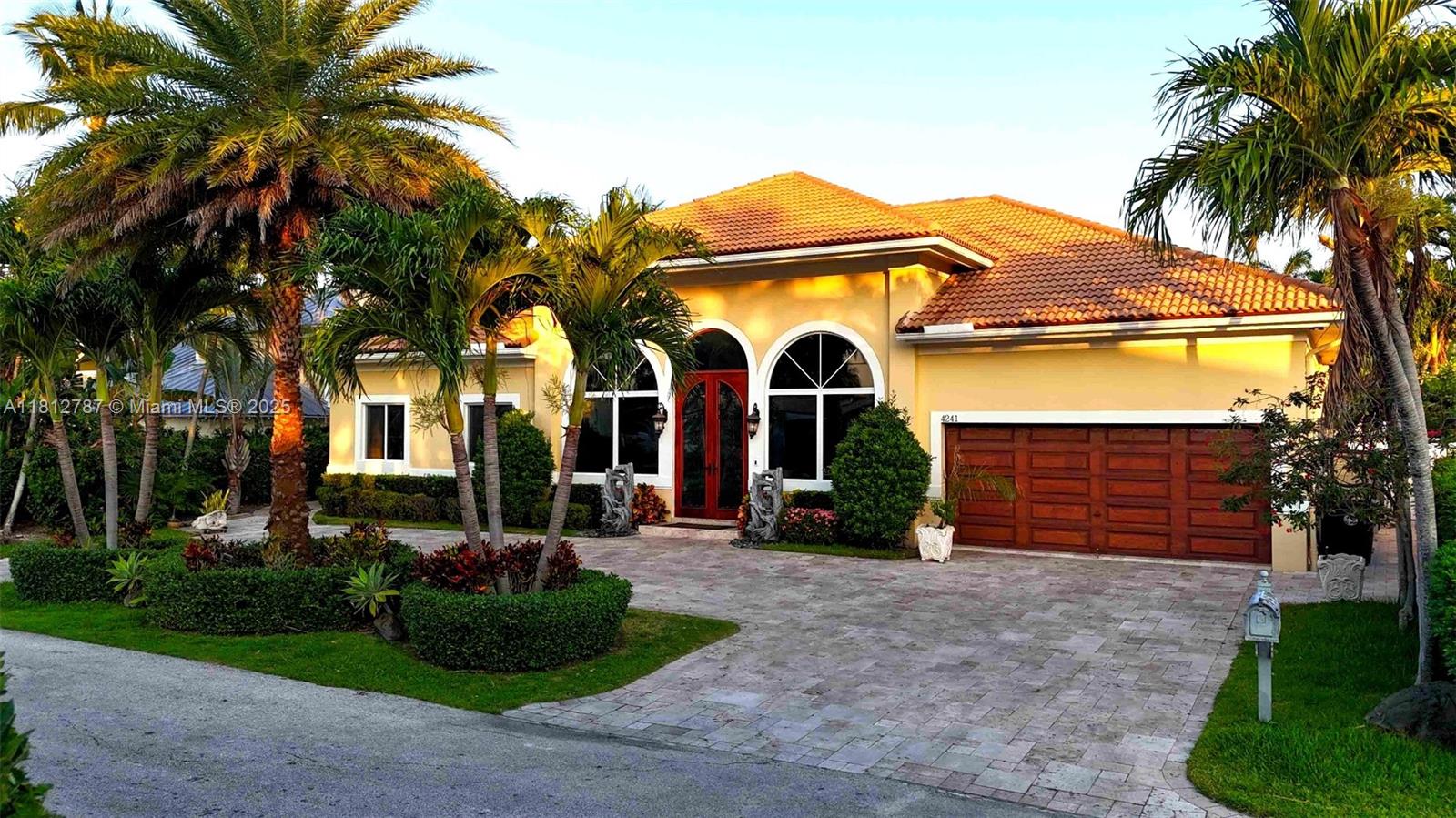 4241 NE 23 TERRACE, Lighthouse Point, FL, 33064/$3,125,000 1 4241 NE 23 TERRACE