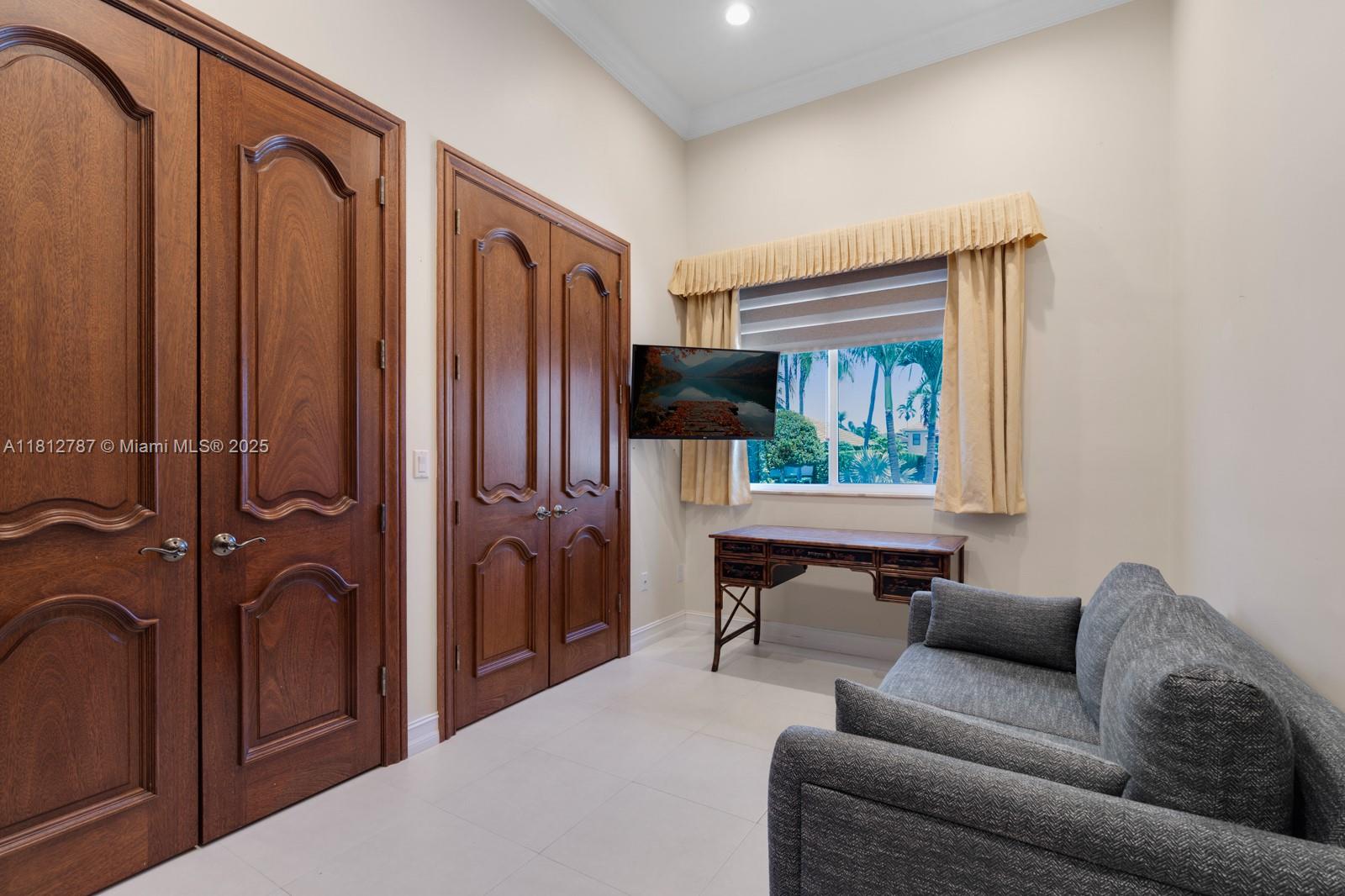 VENETIAN ISLES 3RD SEC - Residential