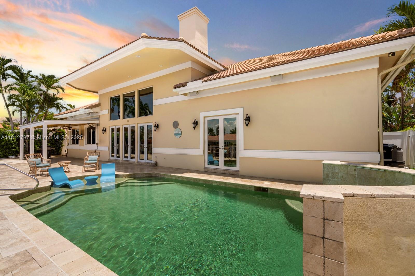 VENETIAN ISLES 3RD SEC - Residential