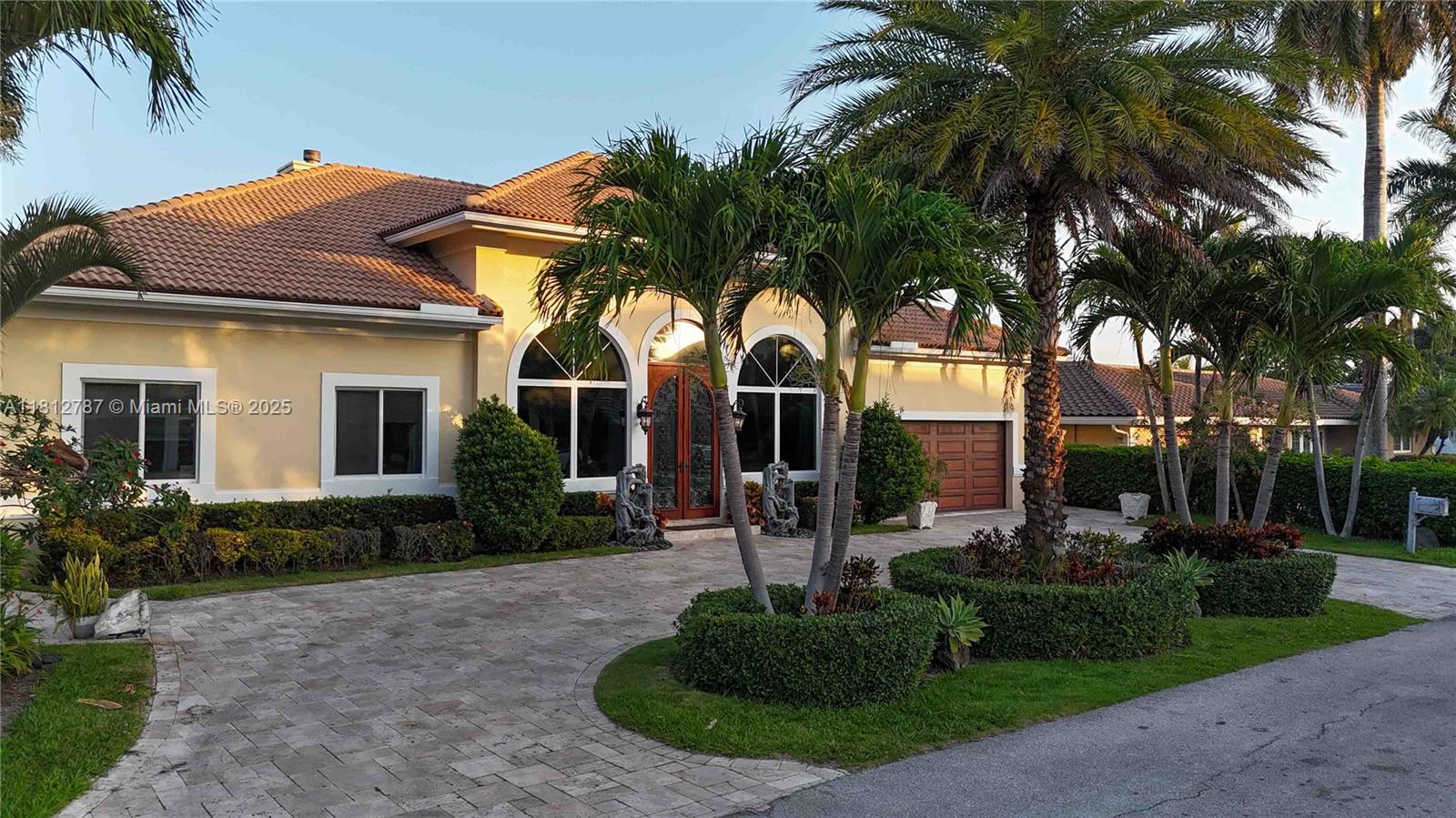 4241 NE 23 TERRACE, Lighthouse Point, FL, 33064/$3,125,000 4 4241 NE 23 TERRACE