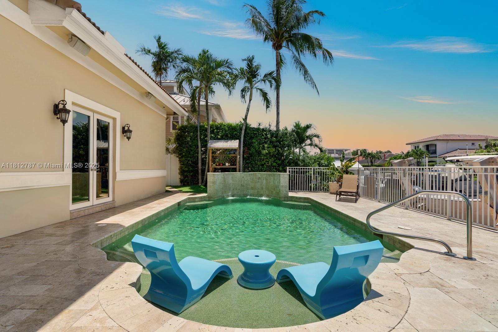 VENETIAN ISLES 3RD SEC - Residential