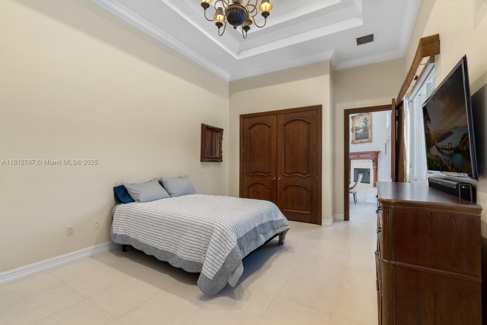 VENETIAN ISLES 3RD SEC - Residential