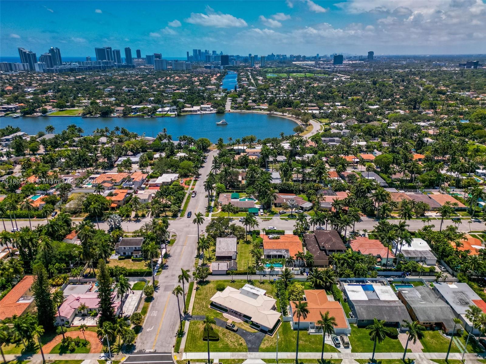 HOLLYWOOD LAKES SECTION - Residential